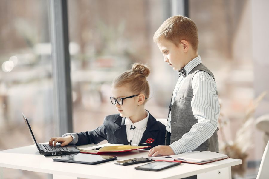 enfant entrepreneur chef d'entreprise